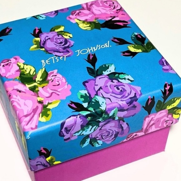 BETSEY Johnson Gummy Bear Necklace & Earrings Gift Set - Picture 4 of 5